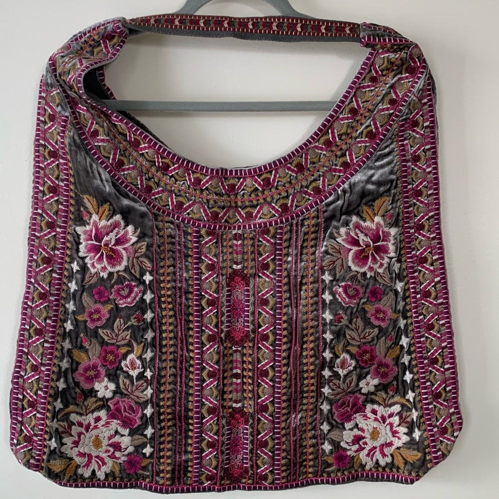 Johnny Was Ultra Plush Velvet Boho Hobo Bucket Bag NWOT - Picture 5 of 11
